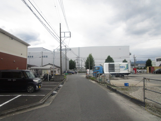 厚木市上依知の倉庫