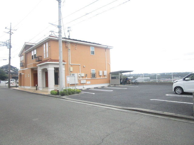 厚木市上依知の倉庫