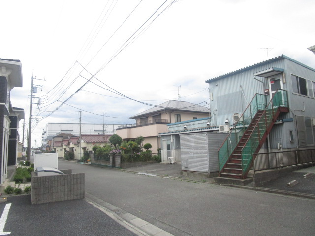 厚木市上依知の倉庫