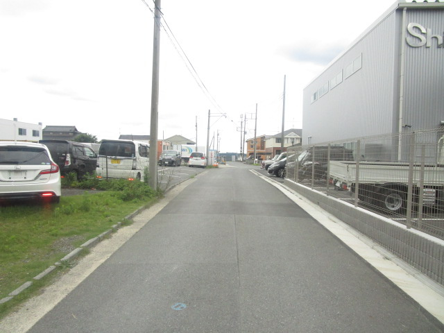 厚木市上依知の倉庫