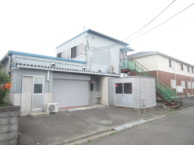 厚木市上依知の倉庫