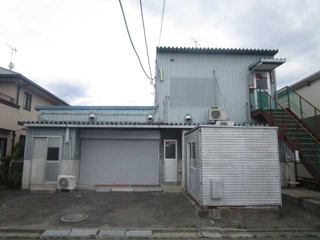 厚木市上依知の倉庫