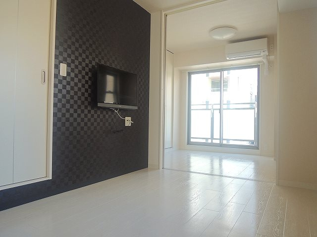【寝室】アドーラブル船場