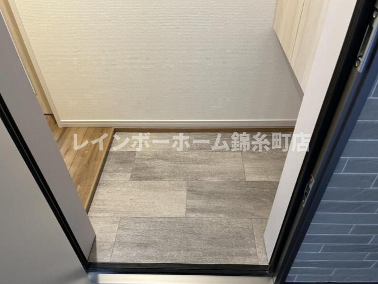 リーブルファイン足立区西新井の玄関