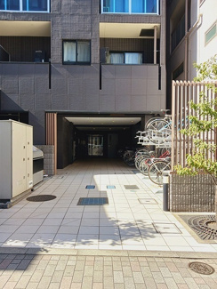 【エントランス】
