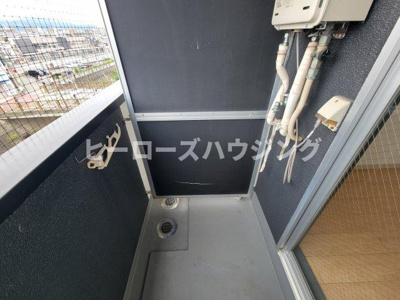 【バルコニー】 | サンライズセカンド | 洗濯機はコチラに設置可能です！