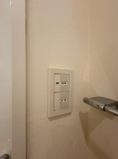 【その他】 | 表参道ヒルズゼルコバテラスE