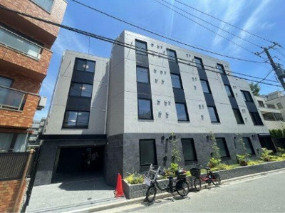 【外観】 | GENOVIA中野坂上 | 鉄筋コンクリート造のがっちりとした建物。