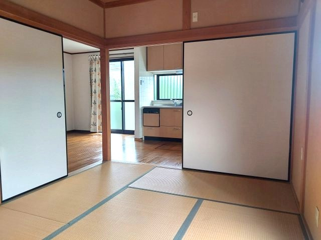 宝塚市口谷西3丁目一戸建の和室|1階和室約6帖