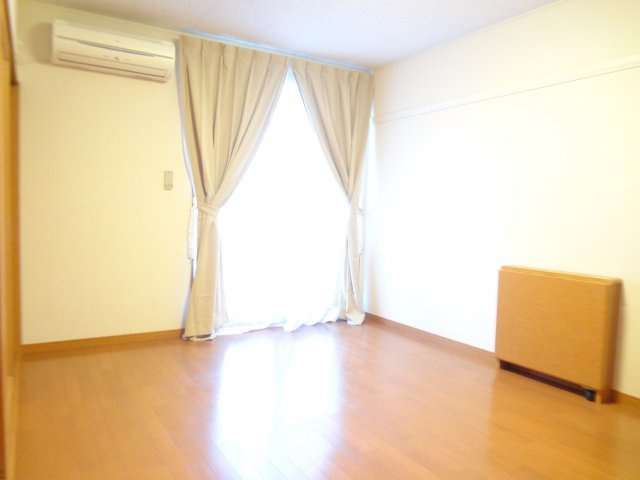 【寝室】