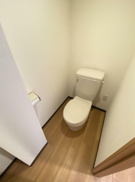 虹信ビルのトイレ|コンパクトで使いやすいトイレです