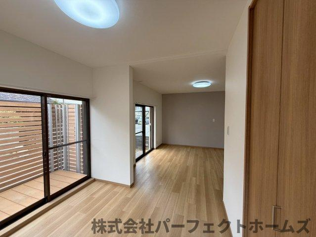 長尾元町7丁目連棟の居間・リビング|おしゃれな居間です