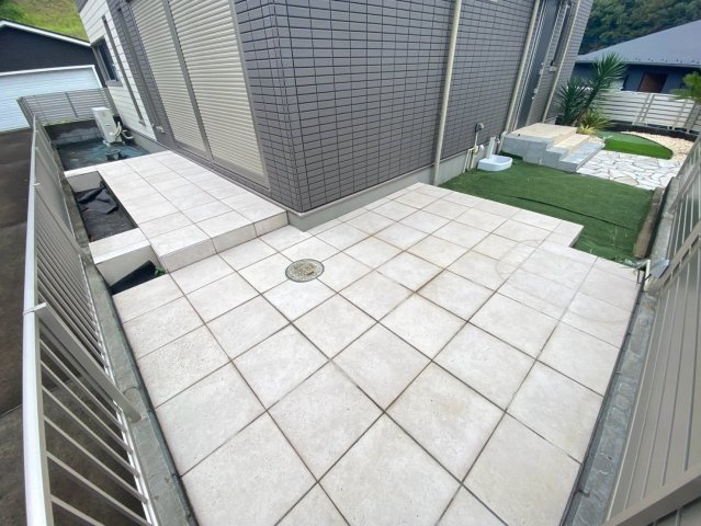 【庭】