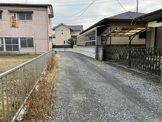 栃木市錦町の中古戸建7-46の前面道路含む現地写真
