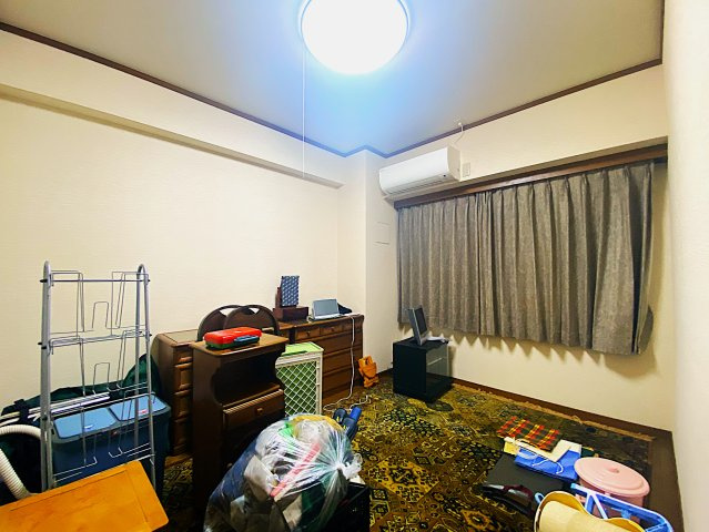 サニークレスト伊東の洋室