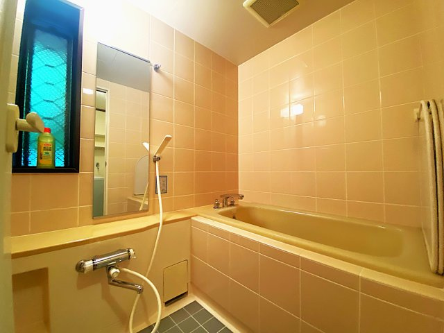 サニークレスト伊東の浴室