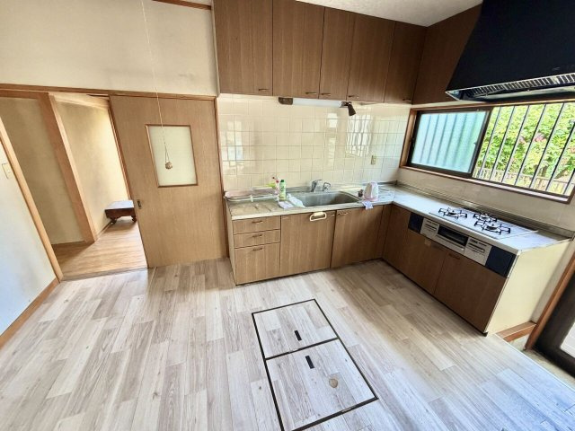 下野市下石橋412-3のキッチン
