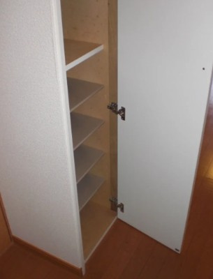 レオパレスアドゥスィールの収納