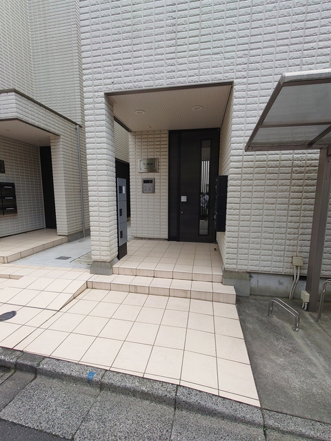 イル ソーレのエントランス