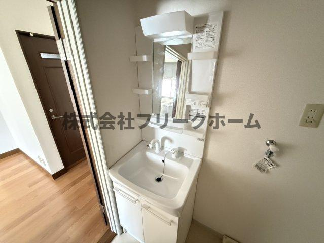 ロイヤルシティーIIIの洗面所