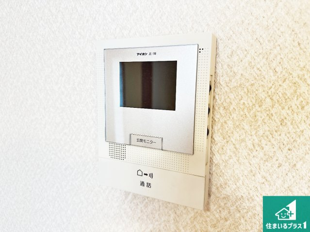 現地説明会　生駒郡安堵町東安堵　の防犯設備|カラーモニターインターホン！声だけでなく来訪者の姿や顔がモニターで確認できるので、小さなお子様がいらっしゃるご家庭でも安心できます！