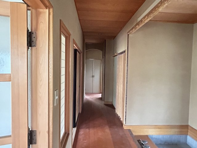 吉田　中古住宅の玄関|リフォーム工事中