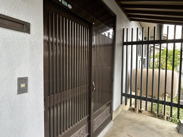 吉田　中古住宅の玄関|09/20 14:13