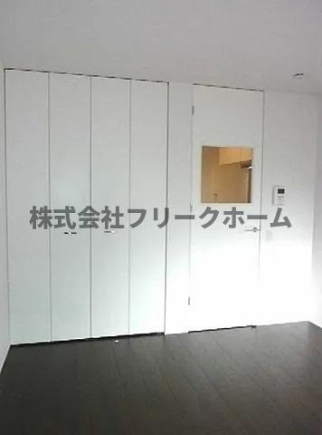 武蔵野市吉祥寺南町３丁目のアパートの居間・リビング