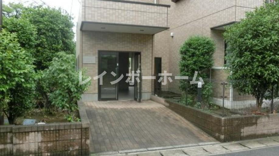 大新ヒルズ西馬橋のエントランス|落ち着いたエントランスです