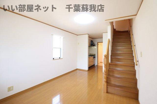 サンハイム・ユタカの居間・リビング