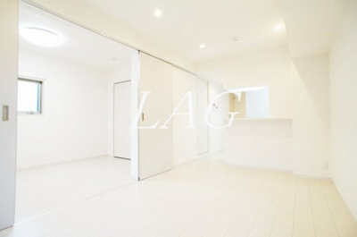 【居間・リビング】 | リブリ・SAKAE | 洋室のお部屋です。
