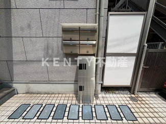 【エントランス】 | 落ち着いたエントランスです