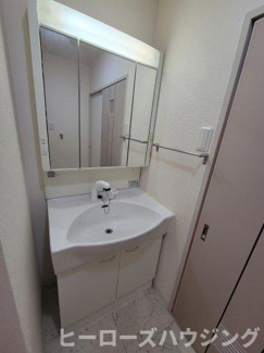 【洗面所】 | エトワール緑丘 | ※同タイプの写真となり、実際のお部屋とは異なる場合があります