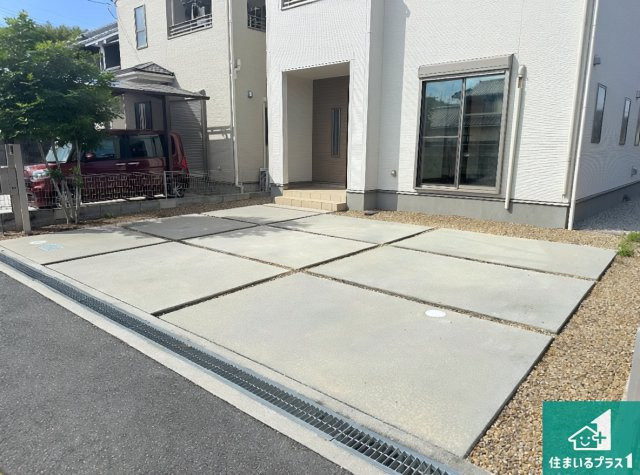 現地説明会　北葛城郡河合町穴闇の駐車場|並列３台駐車可能！ゆとりの駐車スペースで車庫入れもスムーズ！
