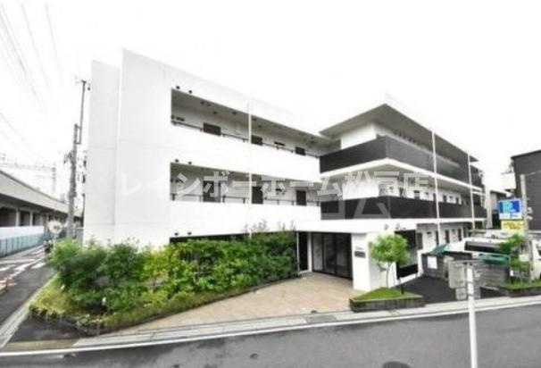草加市氷川町の賃貸マンションの外観|物件の外観です