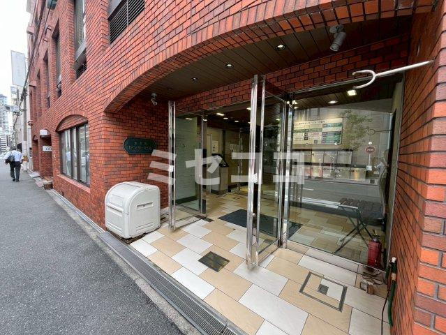 ライオンズマンション東本町のエントランス