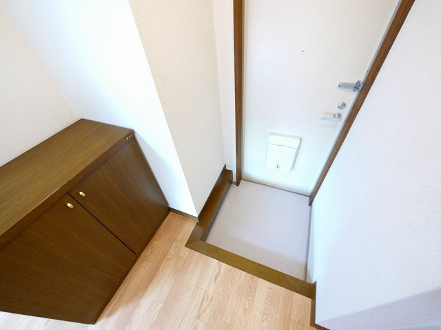 プラスパー豊井Ⅰの玄関|シンプルで使いやすい玄関です