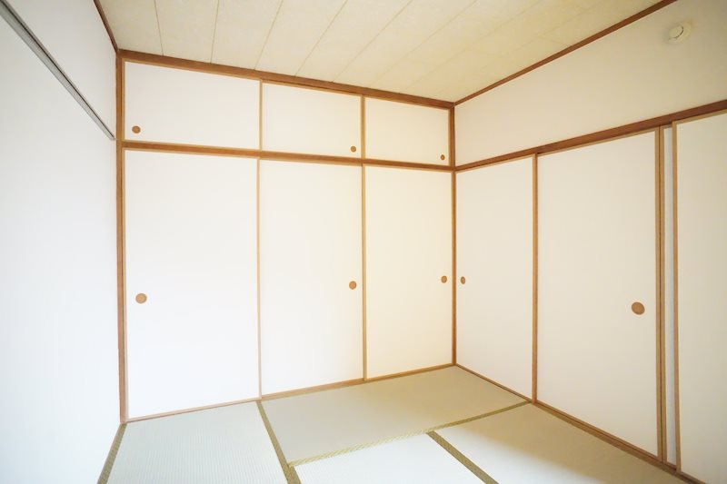 ニューハイツ北小岩の和室|和室も明るく収納たっぷり♪※ウッドカーペットで洋室に変更可能♪　