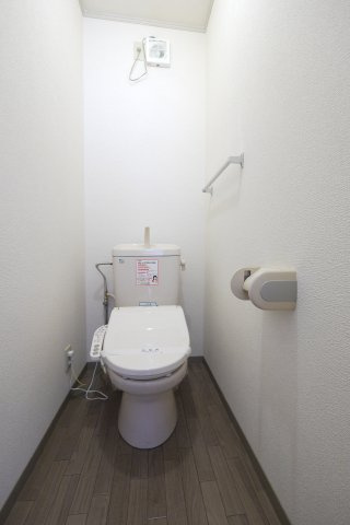 操山ハイツのトイレ|※写真は別の部屋のものです。