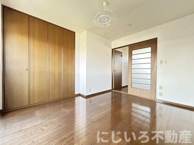 シティハイツヤマフジの居間・リビング