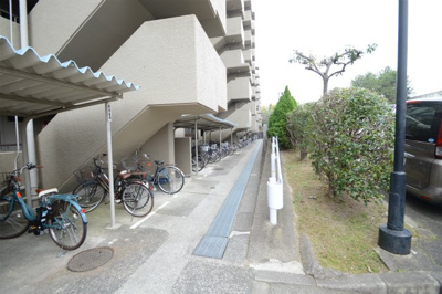 【駐輪場】 | 日興千里丘スカイマンションB棟 | エイブルだけの嬉しいサービス、ご用意しております。詳細は、お気軽に当社までお問合せ下さいませ！