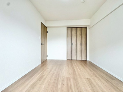 【洋室】 | 日興千里丘スカイマンションB棟 | サイトに掲載されていない箇所の写真、撮影してお届けさせて頂きます！気になる物件で、見たい部分の画像が無い場合は、弊社スタッフまでご連絡下さいませ。お客様の気になる箇所を、カメラにて撮影して参ります！