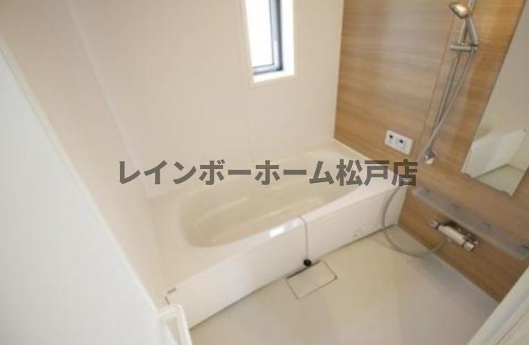 仲介手数料（賃料の1.10ヵ月）の50％OFF対象物件！の浴室