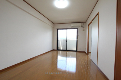 【居間・リビング】 | エステートマンション | 使いやすい居間です
エステートマンション　302号室　2024/6/7撮影