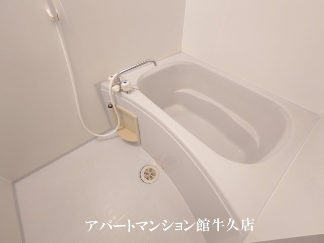 レオパレスウォーターレイⅡの浴室