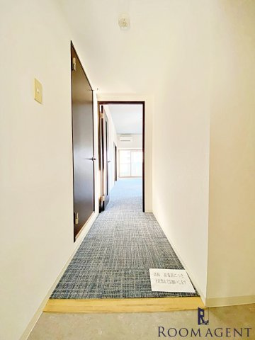 フォレシティ新栄の玄関
