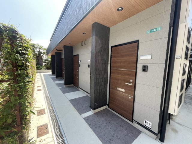 GRANDE MAISON上の丸のエントランス