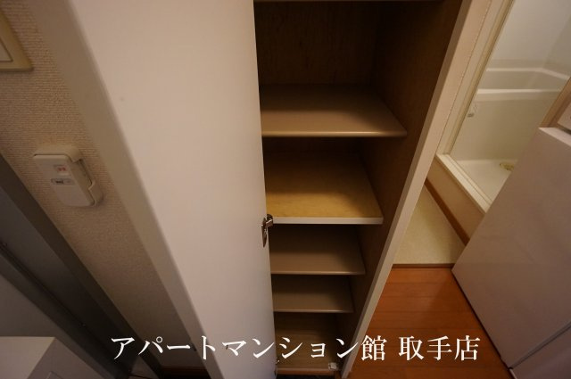 レオパレスロッソピアンコⅡの収納