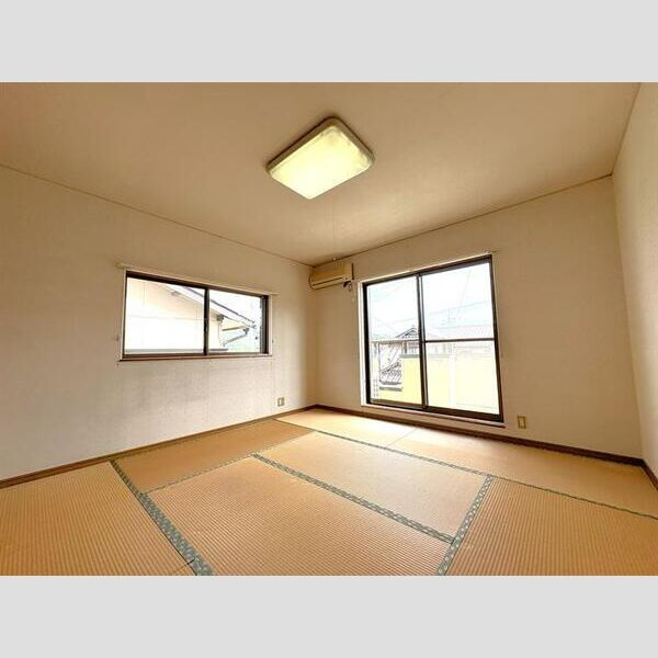 巴町神田戸建の和室
