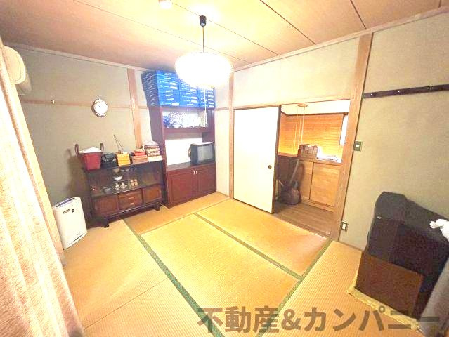 松山市衣山5丁目の中古戸建の和室|和室があると、家にあたたかい雰囲気が生まれます